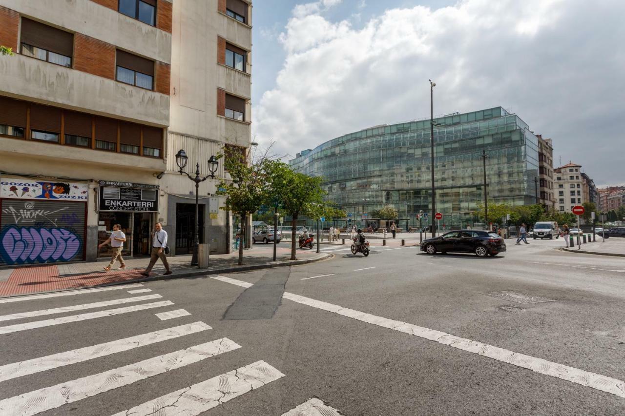 Urban Rooms Habitaciones Con Wifi Y Smart Tv Bilbao Exterior photo